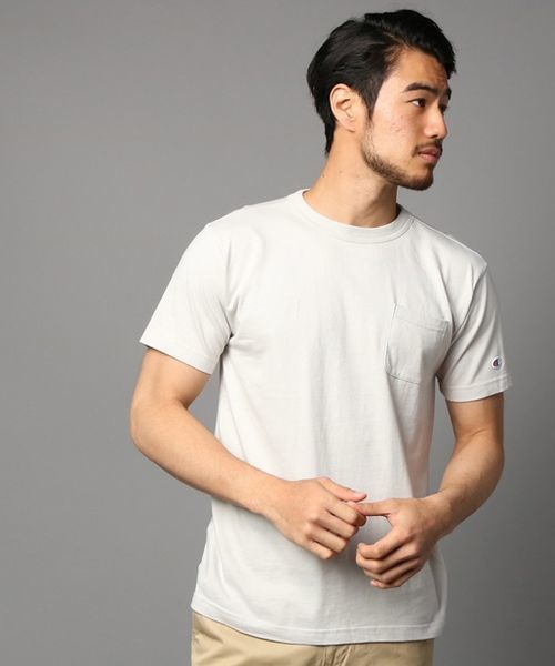 Champion（チャンピオン）の「【Champion】無地クルーネックTシャツ（Tシャツ/カットソー・メンズ・ホワイト/イエロー/グリーン/ダークグリーン/グレー/ベージュ/サックスブルー/ブラック/レッド/ネイビー/マスタード/ライトグレー/ブラウン/ダークグレー/ワイン/ブルー/ライトピンク/ターコイズブルー/ライトグリーン/オレンジ/ロイヤルブルー/ダークブラウン/パープル・MEDIUM/LARGE/SMALL/X-LARGE）」の4枚目の写真