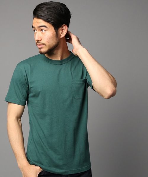 Champion（チャンピオン）の「【Champion】無地クルーネックTシャツ（Tシャツ/カットソー・メンズ・ホワイト/イエロー/グリーン/ダークグリーン/グレー/ベージュ/サックスブルー/ブラック/レッド/ネイビー/マスタード/ライトグレー/ブラウン/ダークグレー/ワイン/ブルー/ライトピンク/ターコイズブルー/ライトグリーン/オレンジ/ロイヤルブルー/ダークブラウン/パープル・MEDIUM/LARGE/SMALL/X-LARGE）」の9枚目の写真