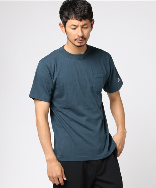 Champion（チャンピオン）の「【Champion】無地クルーネックTシャツ（Tシャツ/カットソー・メンズ・ホワイト/イエロー/グリーン/ダークグリーン/グレー/ベージュ/サックスブルー/ブラック/レッド/ネイビー/マスタード/ライトグレー/ブラウン/ダークグレー/ワイン/ブルー/ライトピンク/ターコイズブルー/ライトグリーン/オレンジ/ロイヤルブルー/ダークブラウン/パープル・MEDIUM/LARGE/SMALL/X-LARGE）」の16枚目の写真
