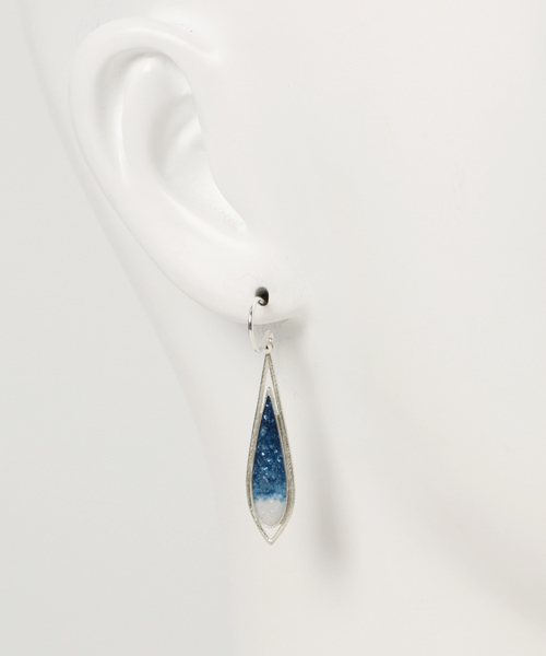 agete（アガット）の「SV藍染ピアス（ピアス（両耳用））」 - WEAR