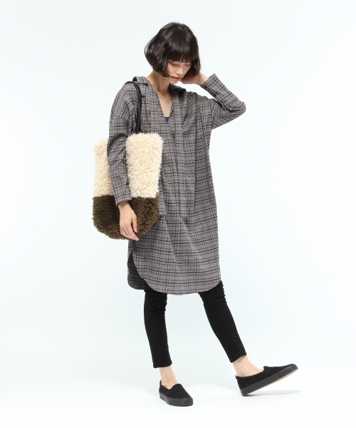 LAKOLE（ラコレ）の「エコラムファートートバッグ / LAKOLE（トートバッグ・レディース・オフホワイト/ブラック/アッシュグレー/ボルドー・フリー）」の2枚目の写真