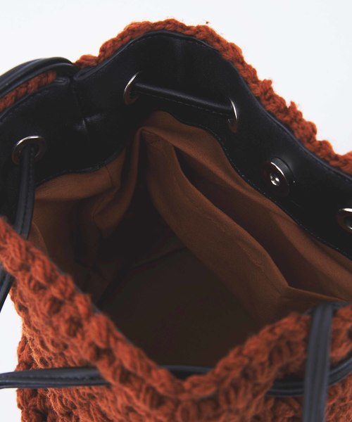 STUDIOUS（ステュディオス）の「【LAUGOA】編み上げミニ巾着ショルダー　Cle　0174-30008（ショルダーバッグ・レディース・ブラック/ブラウン/ワインレッド/カーキ・FREE）」の6枚目の写真