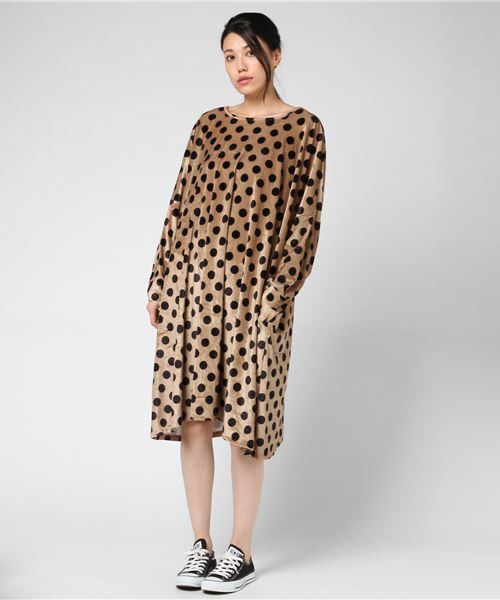 MERLOT（メルロー）の「ドット柄ワンピース1271（ワンピース・レディース・ブラック/ベージュ・FREE）」の3枚目の写真
