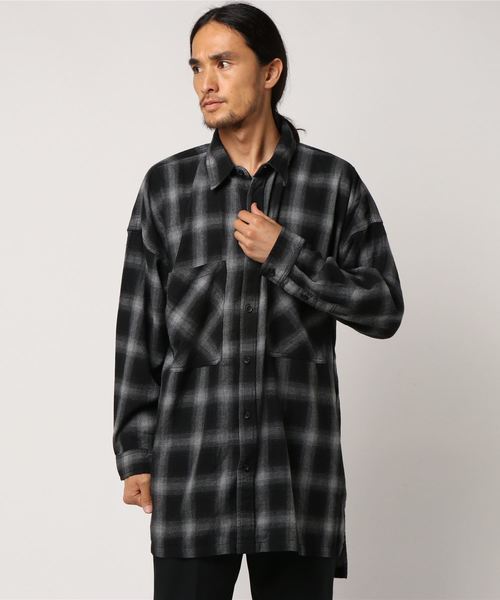 AZIONE（アジオネ）の「AZIONE/アジオネ/オンブレービッグシャツ（シャツ/ブラウス・メンズ・グレー/レッド/ブルー/グリーン・FREE）」の9枚目の写真