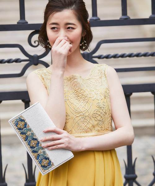 フラワーモチーフビーズ刺繍クラッチバッグ（クラッチバッグ