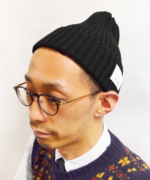 SHIPS（シップス）の「SCO: リブ ニットキャップ■（ニットキャップ/ビーニー・メンズ・グレー/ダークグレー/ブラック/ワイン/ピンクゴールド/グリーン/オリーブ/ブルー/ネイビー/パープル・ONE SIZE）」の2枚目の写真