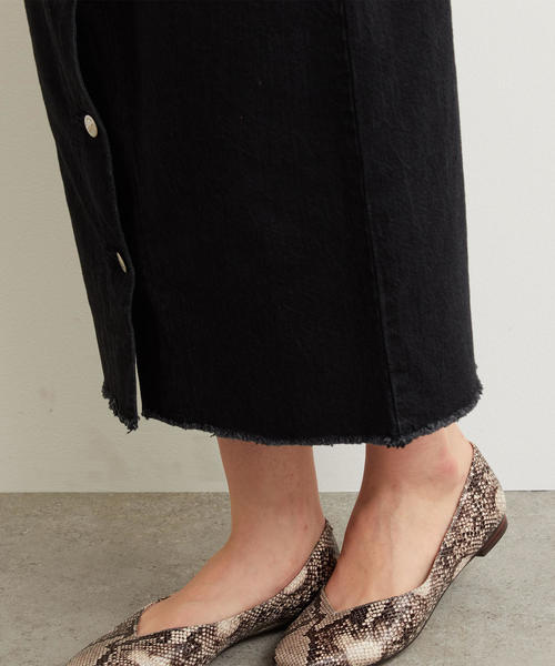 Lee（リー）の「LEE(リー) SC ボタンスリット スカート BK（スカート・レディース・ブラック・MEDIUM/SMALL）」の9枚目の写真