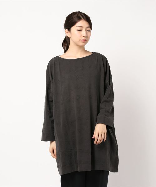 PUAL CE CIN(ピュアルセシン)の「ボタニカル刺繍チュニック(Tシャツ/カットソー・レディース・ブラック/ベージュ/アイボリー/キャメル・FREE)」の8枚目の写真