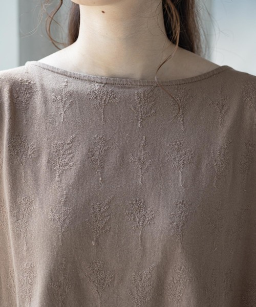 PUAL CE CIN(ピュアルセシン)の「ボタニカル刺繍チュニック(Tシャツ/カットソー・レディース・ブラック/ベージュ/アイボリー/キャメル・FREE)」の14枚目の写真