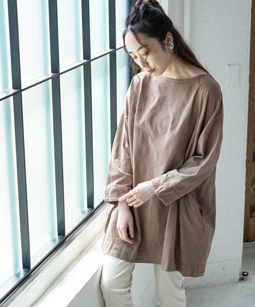 PUAL CE CIN(ピュアルセシン)の「ボタニカル刺繍チュニック(Tシャツ/カットソー・レディース・ブラック/ベージュ/アイボリー/キャメル・FREE)」の21枚目の写真