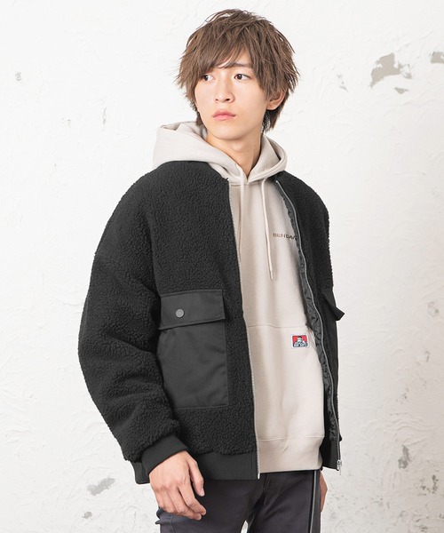 MinoriTY（マイノリティ）の「メンズボアビッグシルエットミリタリーMA-1 ジャケット（ミリタリージャケット・メンズ・ブラック/ダークグリーン/モカ/パープル系その他・M/L）」の2枚目の写真