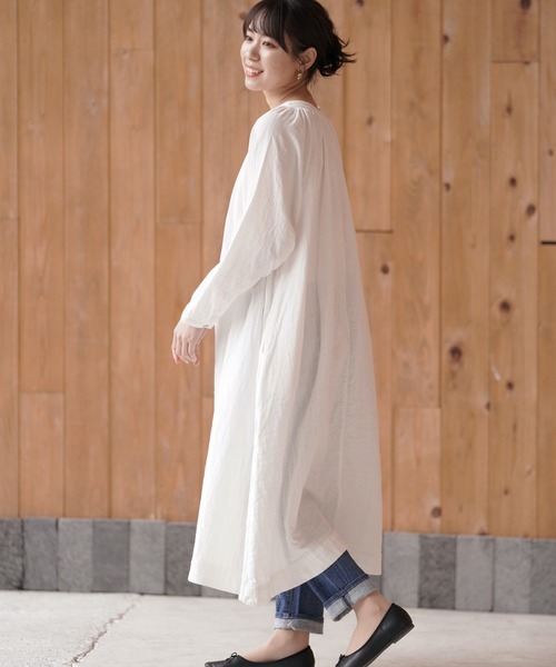 rps（アールピーエス）の「ダブルガーゼラグランスリーブギャザーワンピース（ワンピース・レディース・チャコールグレー/ベージュ/オフホワイト・M）」の13枚目の写真