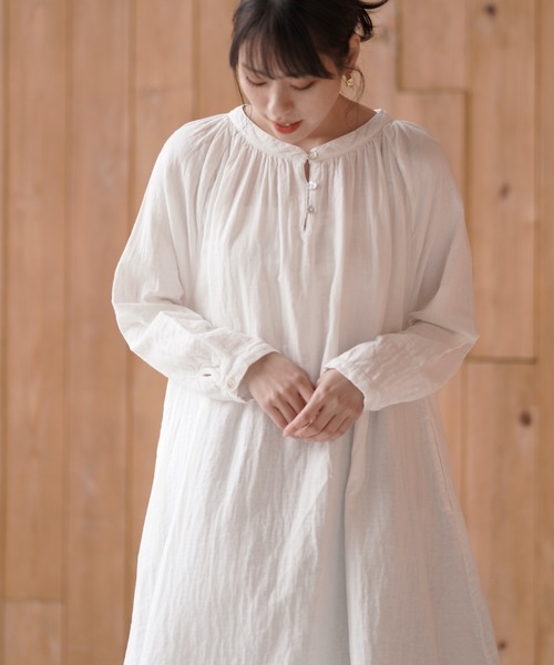 rps（アールピーエス）の「ダブルガーゼラグランスリーブギャザーワンピース（ワンピース・レディース・チャコールグレー/ベージュ/オフホワイト・M）」の8枚目の写真