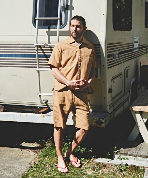 UNIVERSAL OVERALL(ユニバーサルオーバーオール)の「UNIVERSAL OVERALL × JACK & MARIE LINEN MIX OPEN COLOR SHIRT (2Colors)(ユニバーサルオーバーオール ジャックアンドマリー リネン ミックス オープンカラーシャツ)(Unisex)(シャツ/ブラウス・メンズ・サンドベージュ/オリーブドラブ・XS/S/M/L)」の16枚目の写真