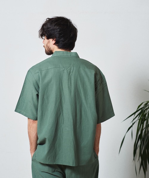 UNIVERSAL OVERALL(ユニバーサルオーバーオール)の「UNIVERSAL OVERALL × JACK & MARIE LINEN MIX OPEN COLOR SHIRT (2Colors)(ユニバーサルオーバーオール ジャックアンドマリー リネン ミックス オープンカラーシャツ)(Unisex)(シャツ/ブラウス・メンズ・サンドベージュ/オリーブドラブ・XS/S/M/L)」の17枚目の写真