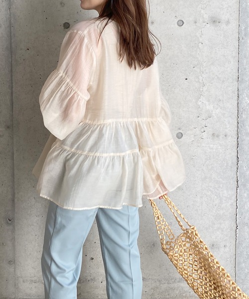 KOBE LETTUCE（コウベレタス）の「バンドカラーシアーティアードブラウス（シャツ/ブラウス・レディース・ホワイト/ベージュ/コーラル/ブルー/グリーン/ブラック・FREE）」の7枚目の写真