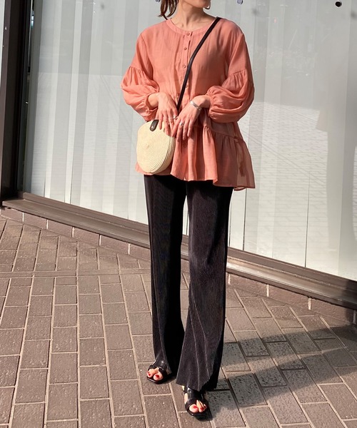 KOBE LETTUCE（コウベレタス）の「バンドカラーシアーティアードブラウス（シャツ/ブラウス・レディース・ホワイト/ベージュ/コーラル/ブルー/グリーン/ブラック・FREE）」の14枚目の写真