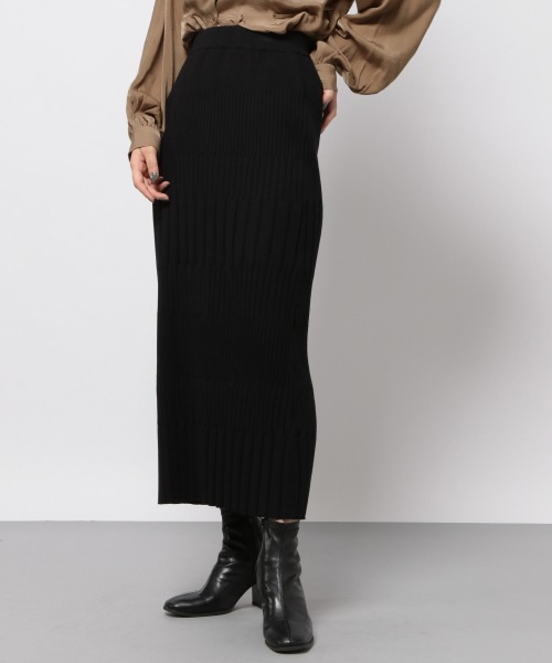 PAGEBOY(ページボーイ)の「ヘンケイリブニットスカート(スカート・レディース・オフホワイト/ブラック/ライム・FREE)」の3枚目の写真