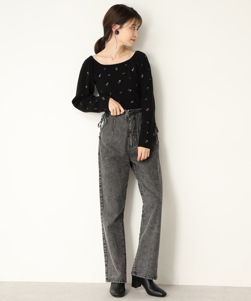 one after another NICE CLAUP（ワンアフターアナザーナイスクラップ）の「フラワー刺繍ニット（ニット/セーター・レディース・ブラック/グレー/アイボリー・FREE）」の5枚目の写真