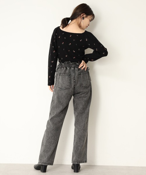 one after another NICE CLAUP（ワンアフターアナザーナイスクラップ）の「フラワー刺繍ニット（ニット/セーター・レディース・ブラック/グレー/アイボリー・FREE）」の10枚目の写真