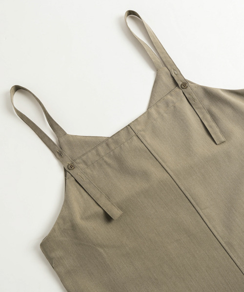 SUGAR BISKET（シュガービスケット）の「前後2Wayキャミサロペット（サロペット/オーバーオール・レディース・ブラック/ダークグレー/ベージュ/オリーブ/ネイビー・L/M）」の6枚目の写真