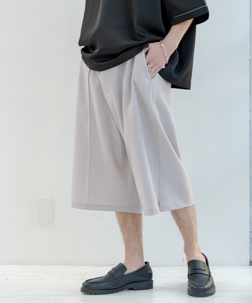 CASPER JOHN（キャスパージョン）の「Gurkha Wide Short Pants/グルカワイドショーツ（その他パンツ・メンズ・ライトグレー/ブラック/ベージュ・SMALL/MEDIUM）」の3枚目の写真