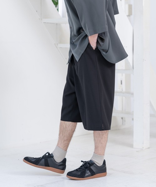 CASPER JOHN（キャスパージョン）の「Gurkha Wide Short Pants/グルカワイドショーツ（その他パンツ・メンズ・ライトグレー/ブラック/ベージュ・SMALL/MEDIUM）」の4枚目の写真