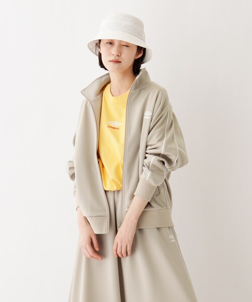 AG by aquagirl（エージーバイアクアガール）の「◆UMBRO配色ジャージ（ブルゾン・レディース・ブラック/ベージュ系8/ガンメタ・38）」の4枚目の写真