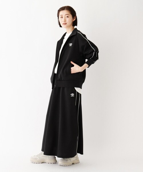 AG by aquagirl（エージーバイアクアガール）の「◆UMBRO配色ジャージ（ブルゾン・レディース・ブラック/ベージュ系8/ガンメタ・38）」の11枚目の写真