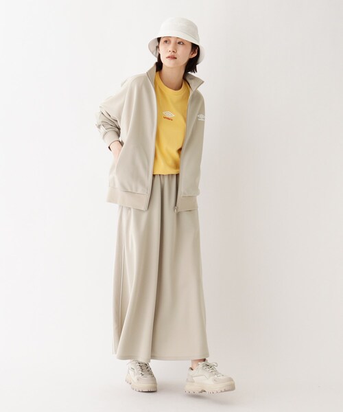 AG by aquagirl（エージーバイアクアガール）の「◆UMBRO配色ジャージ（ブルゾン・レディース・ブラック/ベージュ系8/ガンメタ・38）」の5枚目の写真