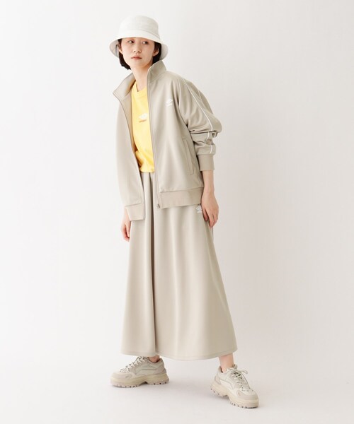 AG by aquagirl（エージーバイアクアガール）の「◆UMBRO配色ジャージ（ブルゾン・レディース・ブラック/ベージュ系8/ガンメタ・38）」の21枚目の写真