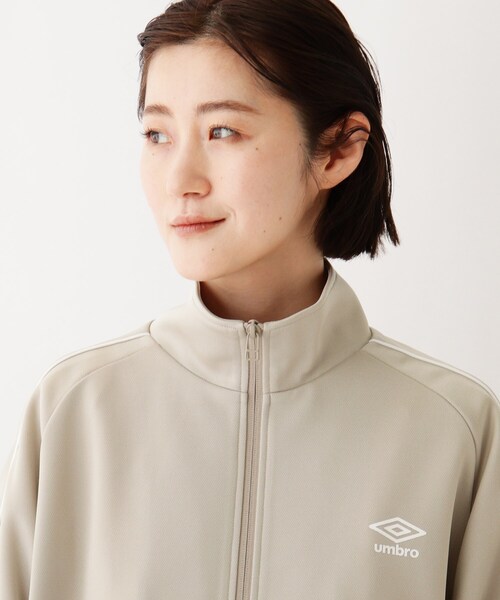 AG by aquagirl（エージーバイアクアガール）の「◆UMBRO配色ジャージ（ブルゾン・レディース・ブラック/ベージュ系8/ガンメタ・38）」の6枚目の写真