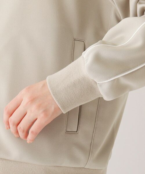 AG by aquagirl（エージーバイアクアガール）の「◆UMBRO配色ジャージ（ブルゾン・レディース・ブラック/ベージュ系8/ガンメタ・38）」の9枚目の写真