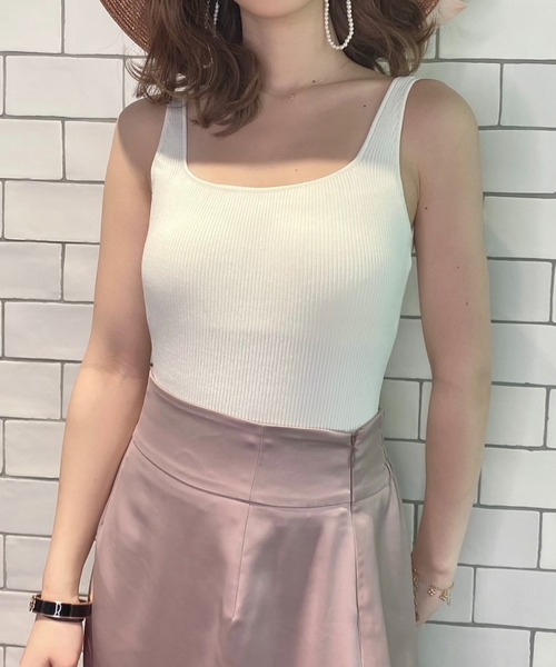 EIMY ISTOIRE(エイミーイストワール)の「バックオープンスクエアカップインニットボディースーツ(タンクトップ・レディース・ホワイト/ブラック/ベージュ/ネイビー/ピンク/キャメル・FREE)」の17枚目の写真