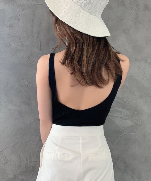 EIMY ISTOIRE(エイミーイストワール)の「バックオープンスクエアカップインニットボディースーツ(タンクトップ・レディース・ホワイト/ブラック/ベージュ/ネイビー/ピンク/キャメル・FREE)」の7枚目の写真