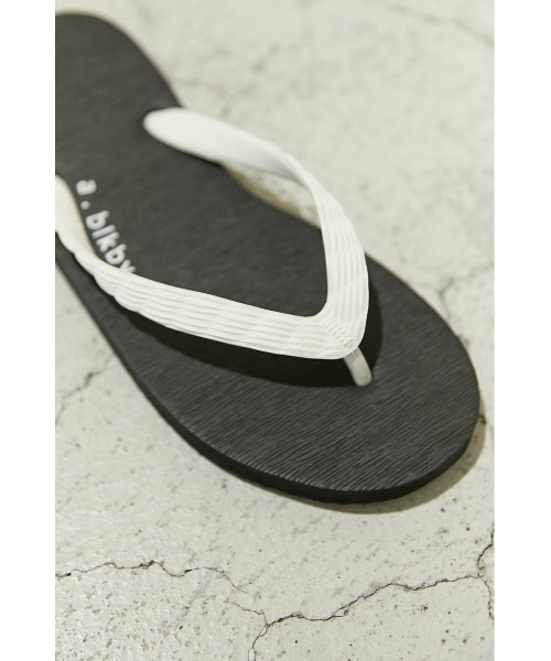 BLACK BY MOUSSY(ブラックバイマウジー)の「a×blkby beach sandal(a×blkby ビーチサンダル)(サンダル・レディース・ブラック/ネイビー/ピンク・36/37/38)」の15枚目の写真