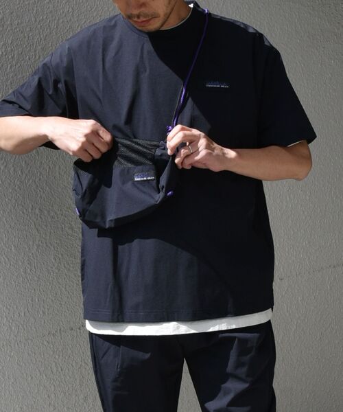SHIPS any（シップス エニィ）の「THOUSAND MILE: :3ピース Tシャツ タックパンツ サコッシュ セットアップアイテム（その他小物・メンズ・ネイビー/ベージュ・LARGE/MEDIUM/SMALL）」の5枚目の写真