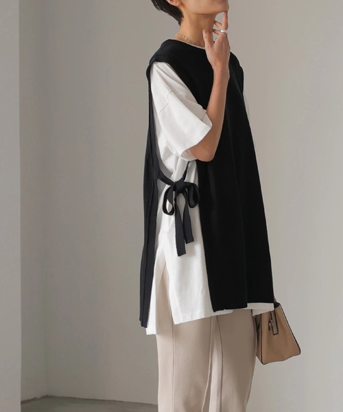 AMERICAN HOLIC（アメリカンホリック）の「サイドリボンニットベスト（ベスト・レディース・ブラック/ライトベージュ・FREE）」の2枚目の写真