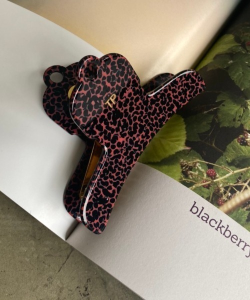 THEATRE PRODUCTS(シアタープロダクツ)の「STATIONERY HAIR CLIP(バレッタ/ヘアクリップ・レディース・ブラック/ブルー/ピンク/オレンジ・FREE)」の2枚目の写真