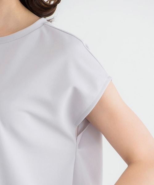 バックフレアフレンチTブラウス