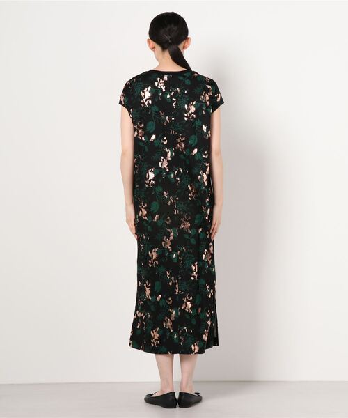 EBONY（エボニー）の「EBONY ホイルフラワーカットソーワンピース（ワンピース・レディース・ブラック・2）」の7枚目の写真