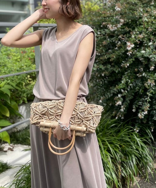 RIVE DROITE（リヴドロワ）の「カノコロングワンピース（ワンピース・レディース・ブラック/ベージュ/ボルドー・FREE）」の3枚目の写真