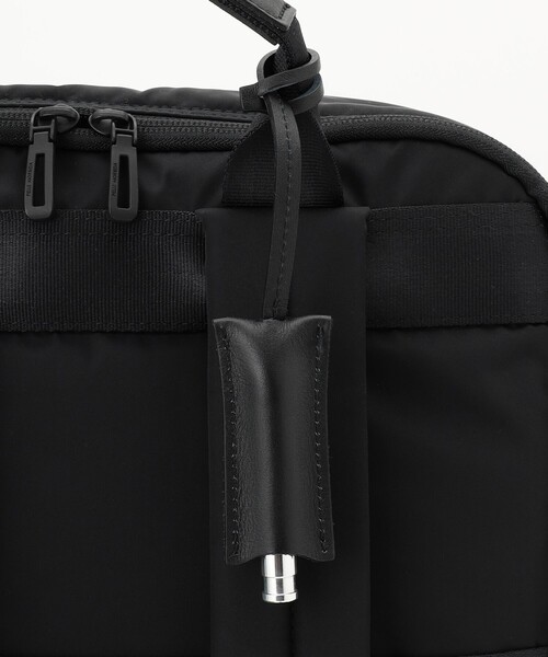 JOSEPH（ジョセフ）の「PELLEMORBIDA―BACKPACK　バックパック（ショルダーバッグ・メンズ・ブラック系・F）」の2枚目の写真