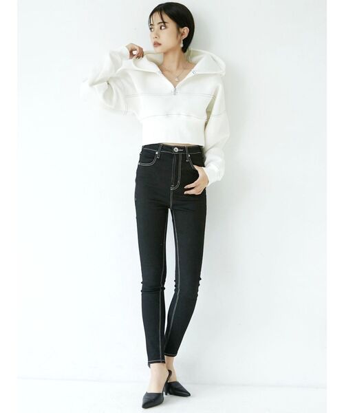 GYDA(ジェイダ)の「バックレースUPポンチショートパーカー(パーカー・レディース・ブラック/オフホワイト・FREE)」の15枚目の写真