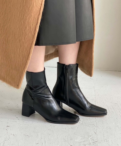 chuclla(チュクラ)の「Half-moon heel square boots chs21a002(ブーツ・レディース・ブラック/パイソン・38/37/40/36/39)」の11枚目の写真