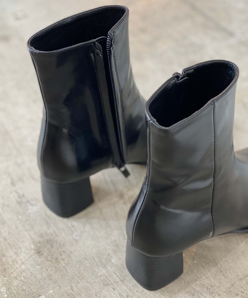 chuclla(チュクラ)の「Half-moon heel square boots chs21a002(ブーツ・レディース・ブラック/パイソン・38/37/40/36/39)」の3枚目の写真