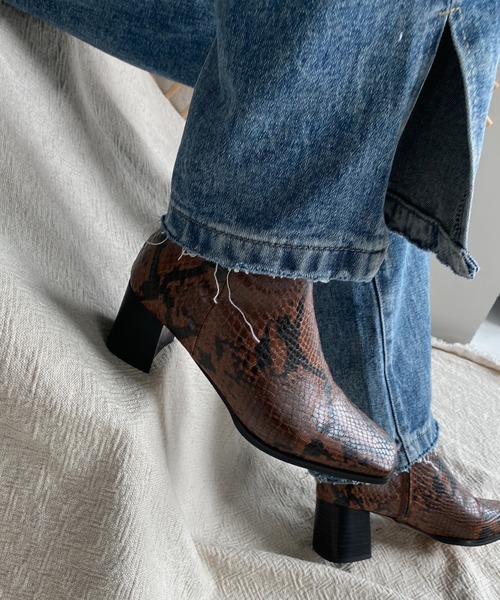 chuclla(チュクラ)の「Half-moon heel square boots chs21a002(ブーツ・レディース・ブラック/パイソン・38/37/40/36/39)」の18枚目の写真