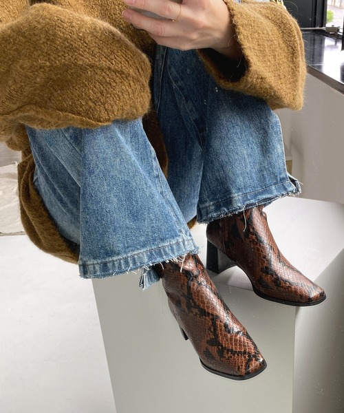 chuclla(チュクラ)の「Half-moon heel square boots chs21a002(ブーツ・レディース・ブラック/パイソン・38/37/40/36/39)」の21枚目の写真