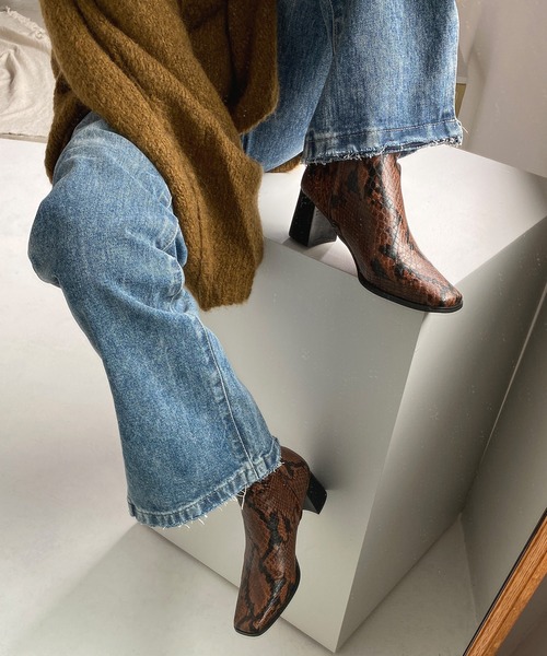 chuclla(チュクラ)の「Half-moon heel square boots chs21a002(ブーツ・レディース・ブラック/パイソン・38/37/40/36/39)」の22枚目の写真