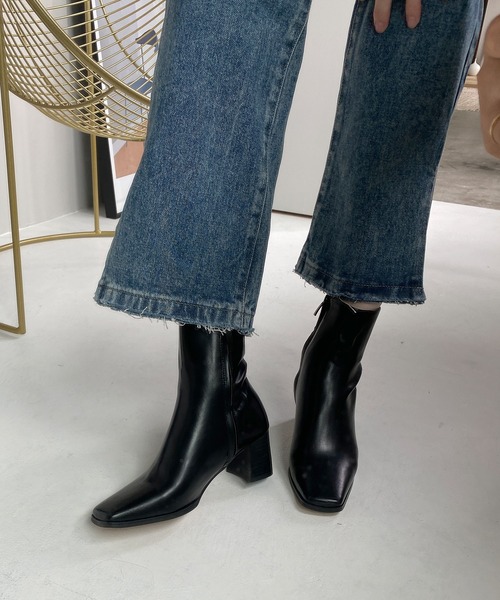 chuclla(チュクラ)の「Half-moon heel square boots chs21a002(ブーツ・レディース・ブラック/パイソン・38/37/40/36/39)」の8枚目の写真